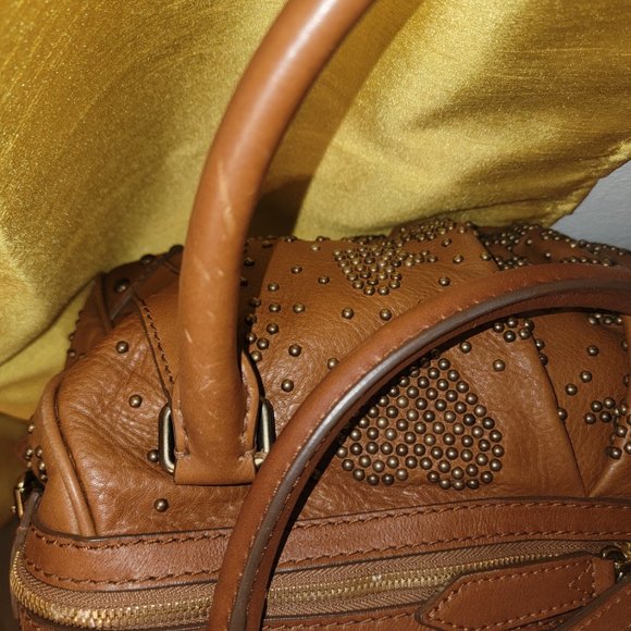 RARE BROWN BURBERRY Studded Heart Bag Brown Leather - Picture 8 of 15